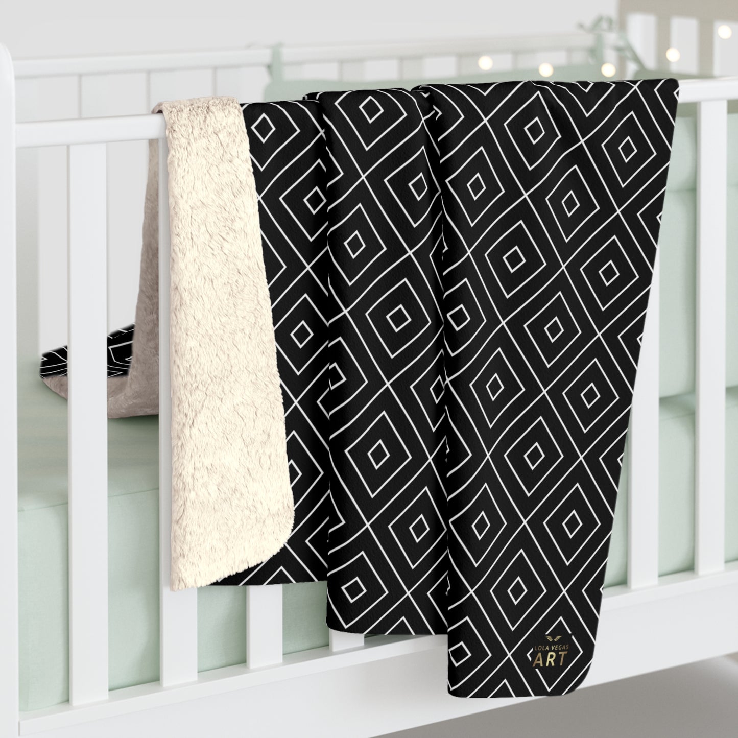 Geometric Diamond Pattern Sherpa Blanket | Black White Cozy Throw, Soft Throw Blanket, Home Decor, Gift for All, Geometric Pattern