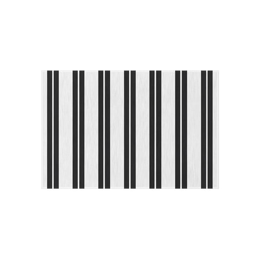 Black and White Vertical Stripe Outdoor/Indoor Rug | Modern Patio Mat