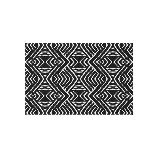 Black and White Stylish African Mudcloth pattern Outdoor/Indoor Rug for Patio, Deck, Camping, Boho Decor, Modern Design, Anti-Slip Area Mat