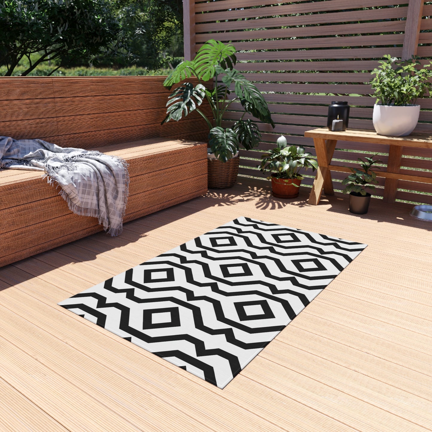 Black White Geometric Diamond Pattern Outdoor/Indoor Rug | Modern Patio Rug