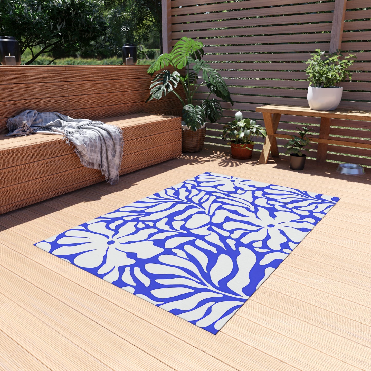 Blue White Floral Pattern Outdoor/Indoor Rug | Tropical Leaf Design