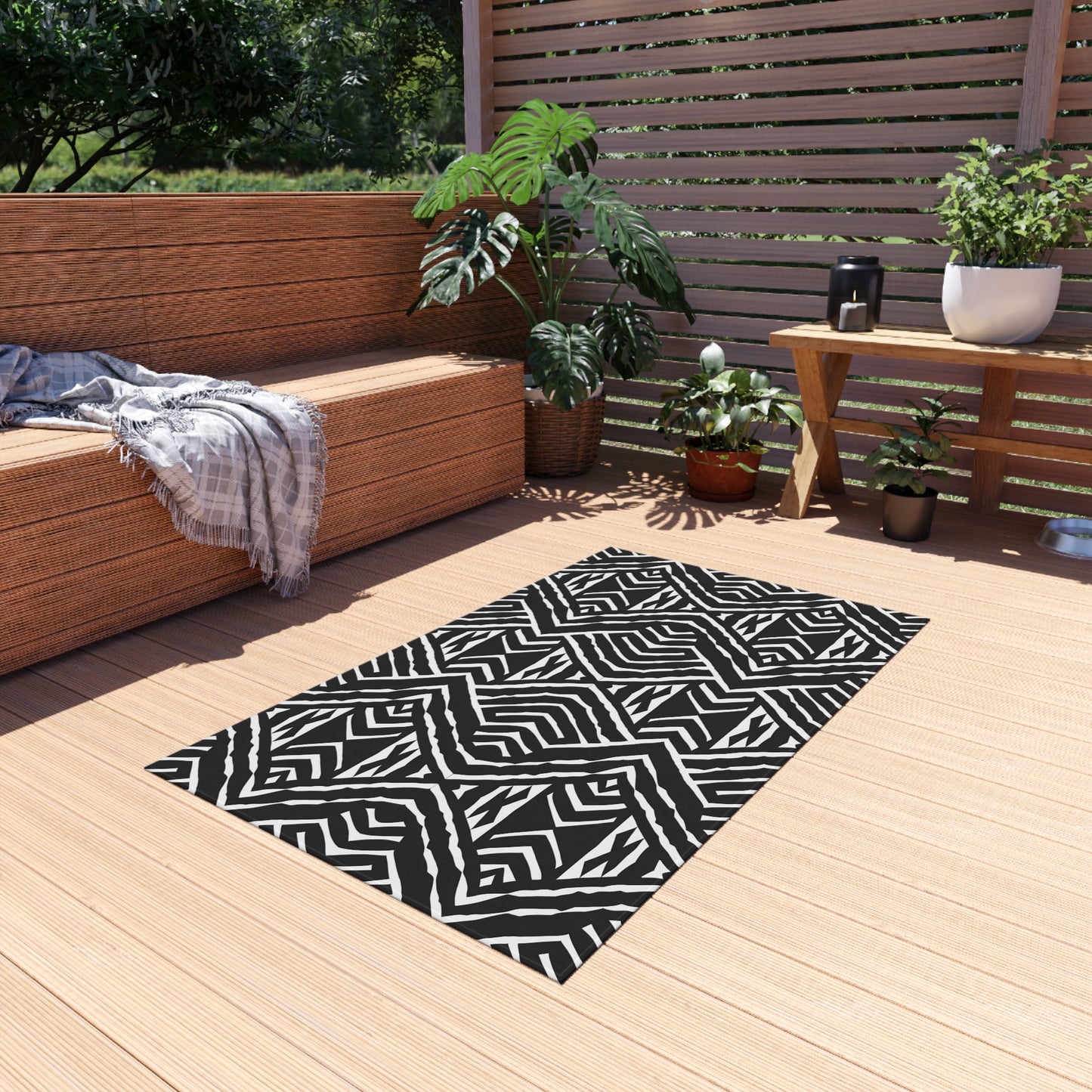 Black and White Stylish African Mudcloth pattern Outdoor/Indoor Rug for Patio, Deck, Camping, Boho Decor, Modern Design, Anti-Slip Area Mat