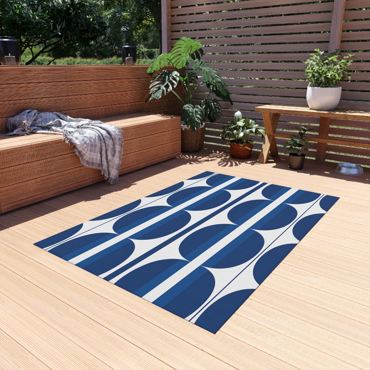 Blue White Geometric Retro Circles Outdoor Rug | Navy Patterned Mat