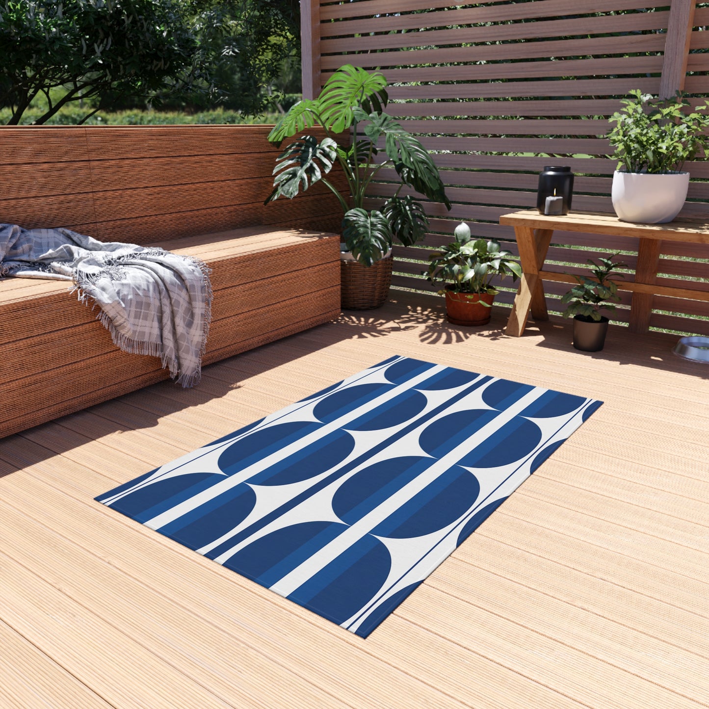 Blue White Geometric Retro Circles Outdoor Rug | Navy Patterned Mat