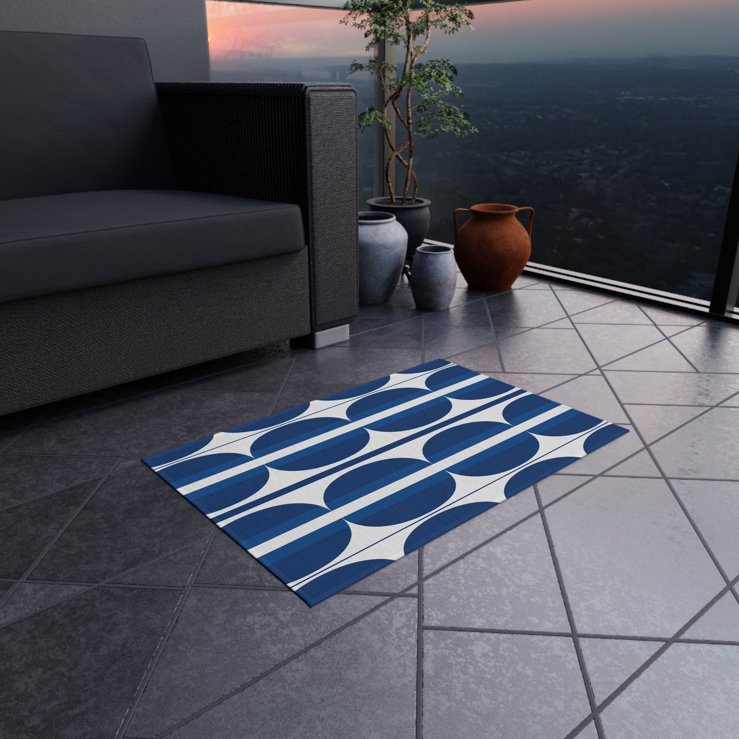 Blue White Geometric Retro Circles Outdoor Rug | Navy Patterned Mat