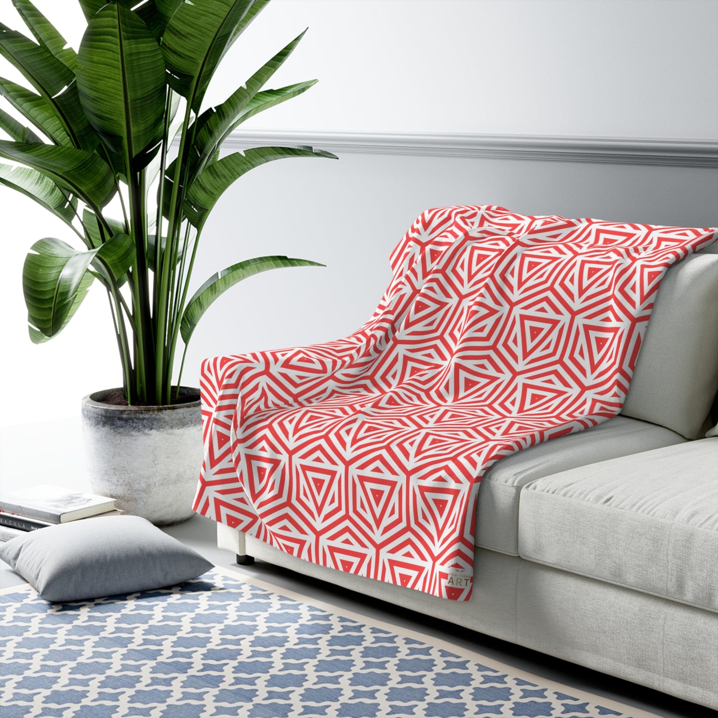 Red Geometric Triangle Pattern Sherpa Blanket | Cozy Fleece Throw, Warm Throw for Home Decor, Perfect Gift for Winter, and Cozy Nights