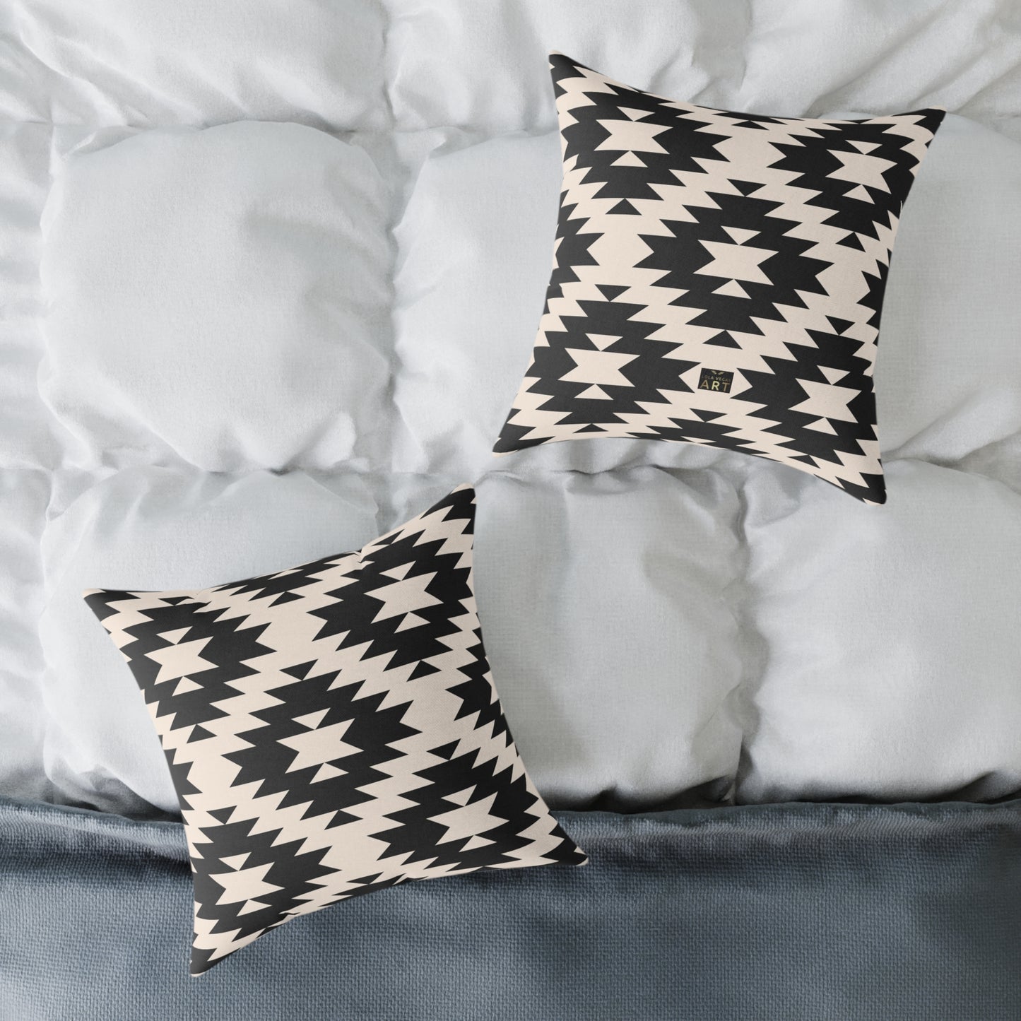 Southwestern Aztec Pattern Pillow | Black and Cream Geometric Throw