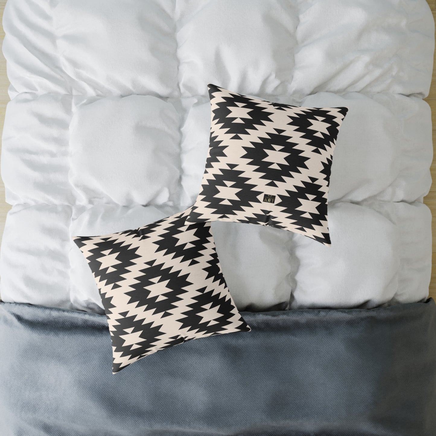 Southwestern Aztec Pattern Pillow | Black and Cream Geometric Throw
